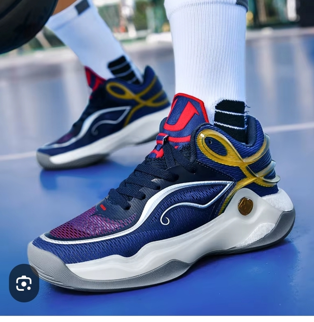 NWT Stylish Navy and Gold Men's Sneakers